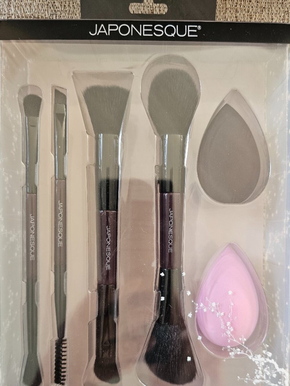 JAPONESQUE® Purple Reign 6-Piece Brush & Sponge Makeup Kit – New in Package